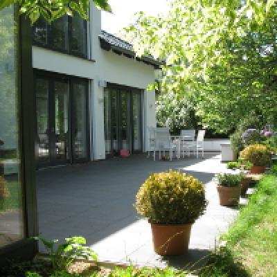 Aussenansicht Mit Garten